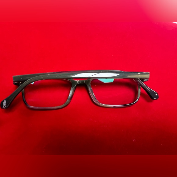 FELIX GRAY "CARVER" C10 Blue Light Filter Glasses in
"Artichoke" Green - Picture 6 of 7